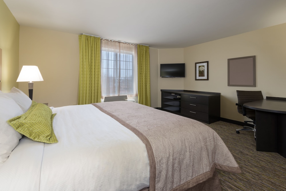 Candlewood Suites Midwest City by IHG - photo 17