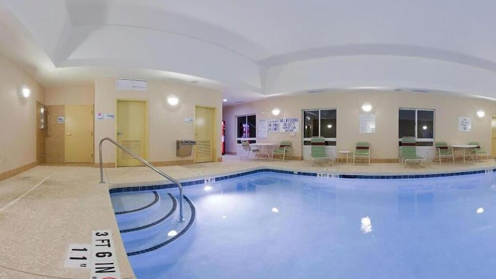Holiday Inn Express Hotel & Suites Spartanburg North by IHG - photo 12