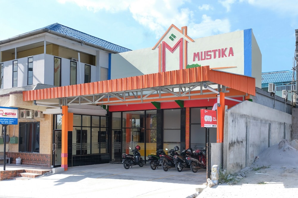 OYO 1149 Hotel Mustika in Tanjung Pandan, Indonesia