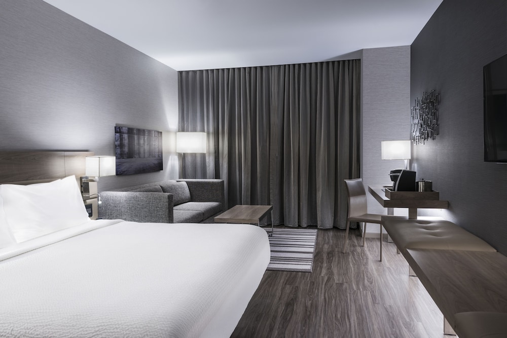AC Hotel by Marriott Boston North - photo 12
