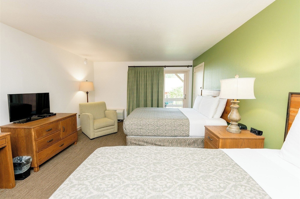 Brown County Inn - photo 11