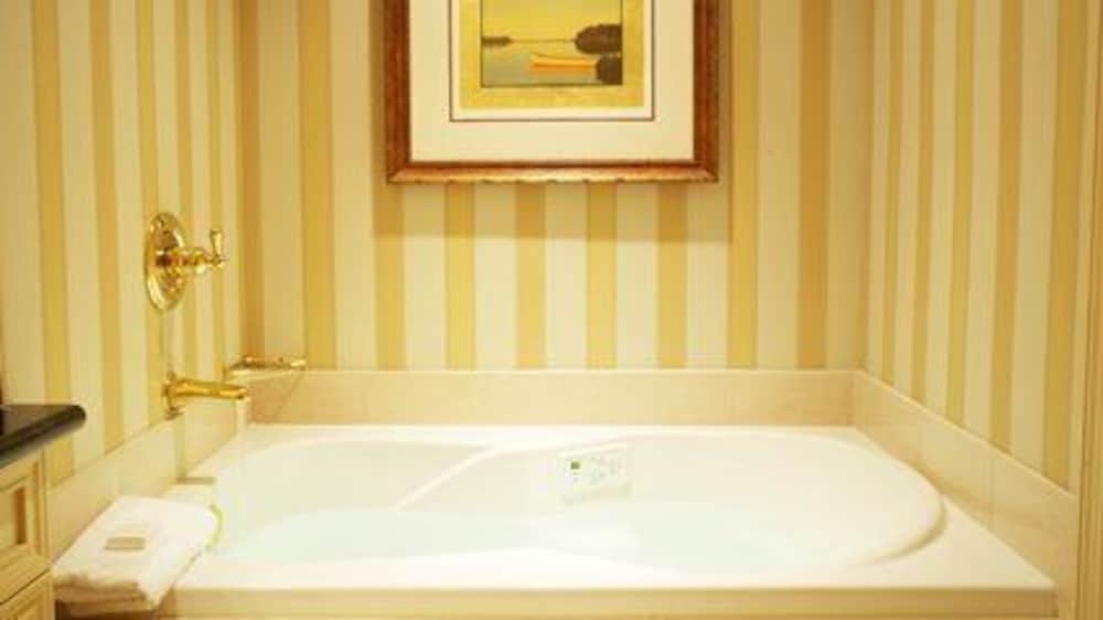 Harrah's Casino Hotel Reno - photo 10