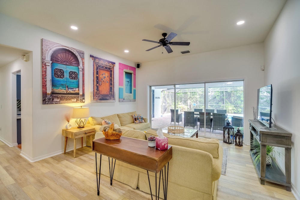 Casa Blanco Escape with Fire Pit in Sebastian — 4-Star Luxury Hotel in Sebastian, United States
