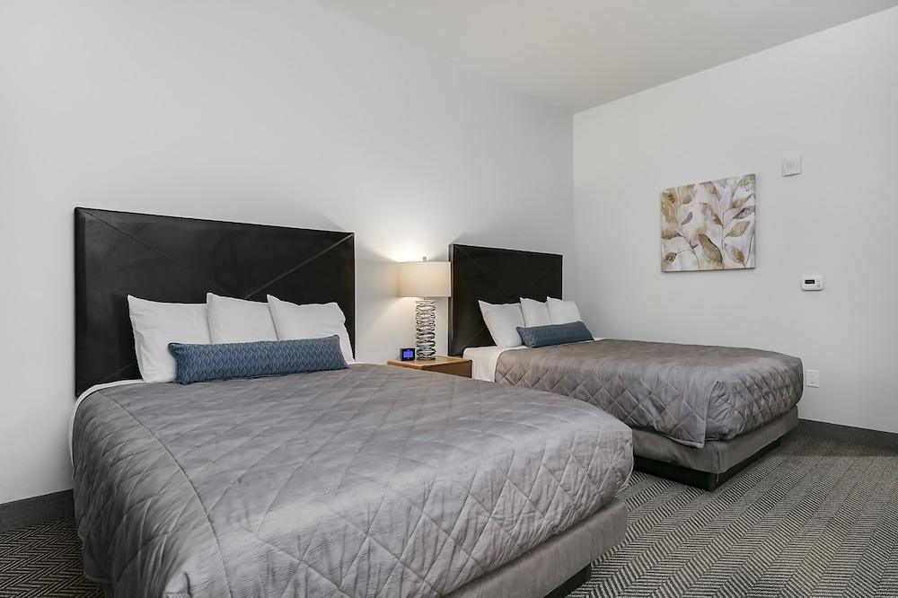 Silver Creek Hotel - photo 7