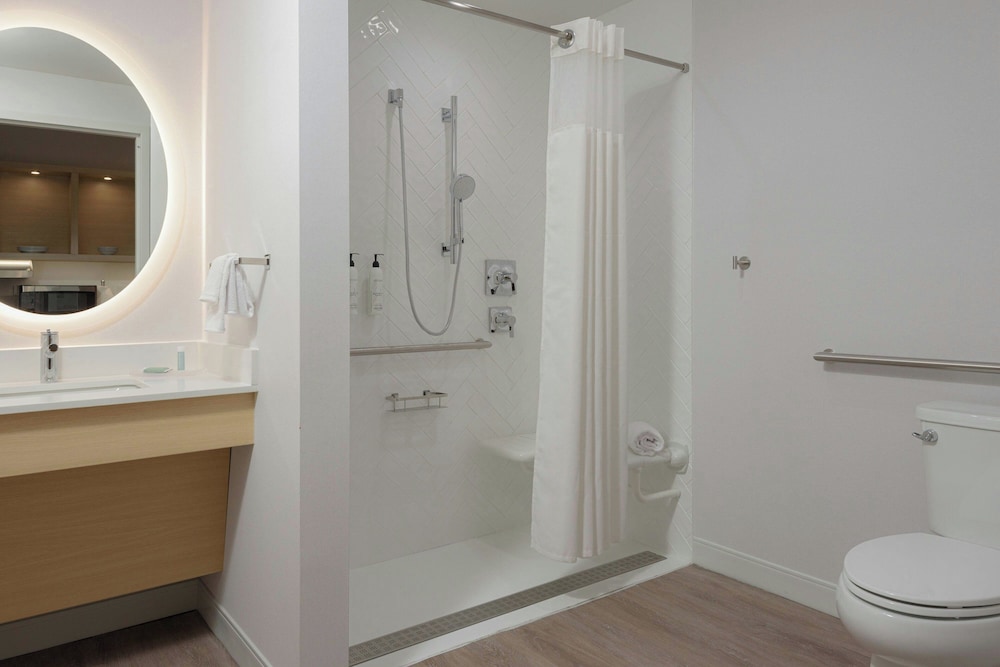 Towneplace Suites By Marriott Cincinnati Oakley - photo 30