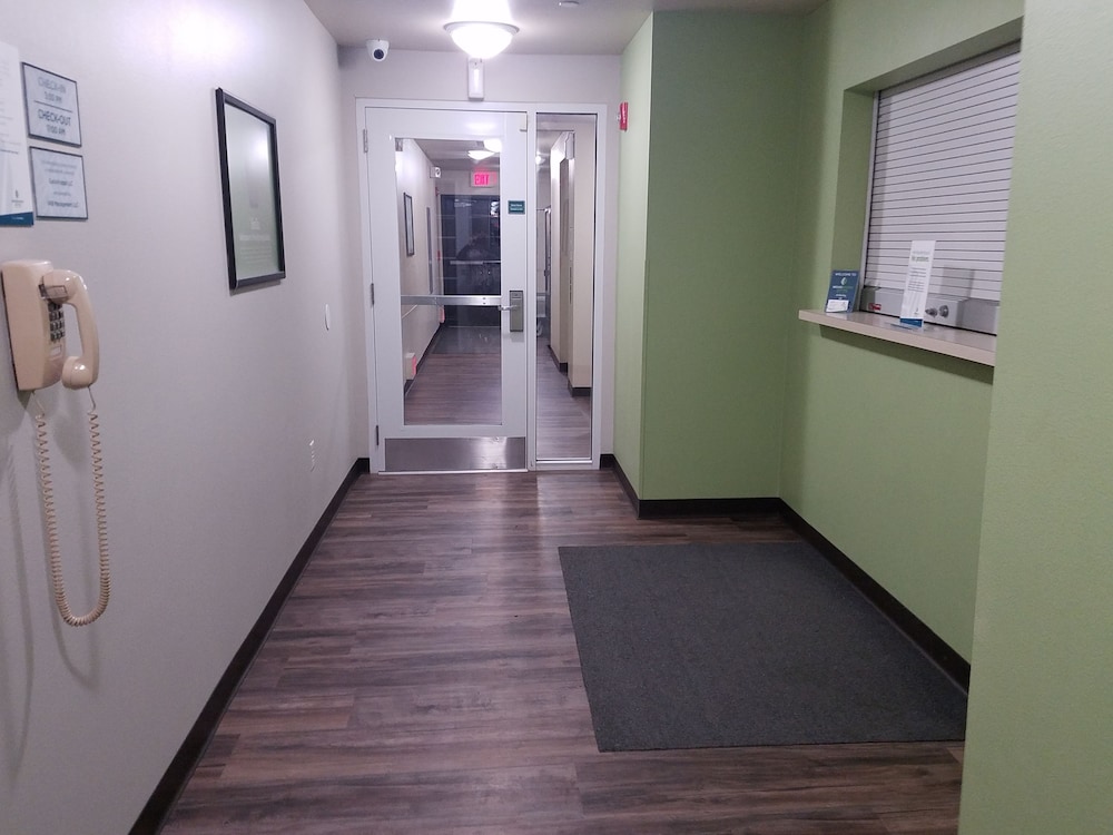WoodSpring Suites Ankeny Des Moines - photo 2