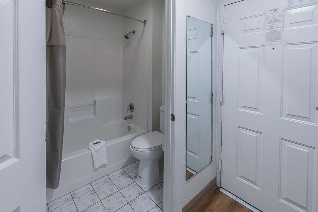 Motel6 Hutchins TX - photo 22