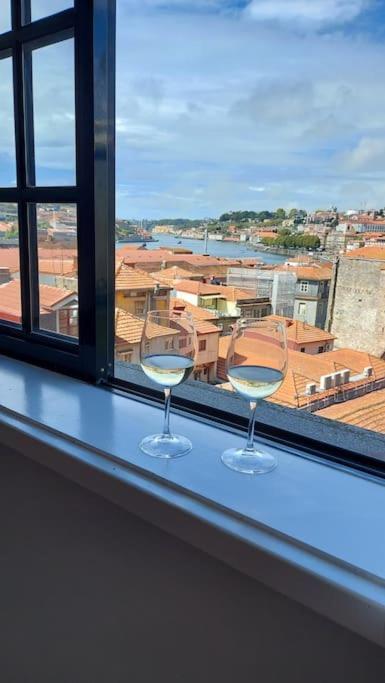 MyRiverPlace N 1 River View Porto apartments — 4-Star Luxury Hotel in Vila Nova De Gaia, Portugal