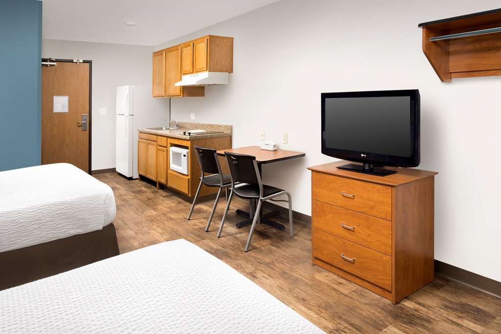 WoodSpring Suites Allentown Bethlehem - photo 11