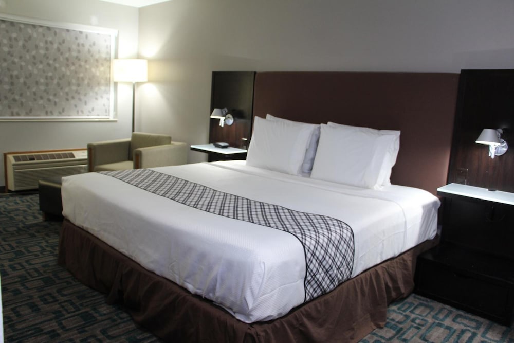 Westbridge Inn & Suites Carrollton - photo 16