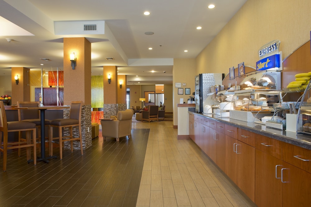 Holiday Inn Express Hotel & Suites Prattville South by IHG - photo 29