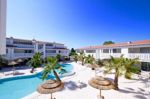 Cala Blu Home Immobiliare Jesolo — 4-Star Luxury Hotel in Lido Di Jesolo, Italy