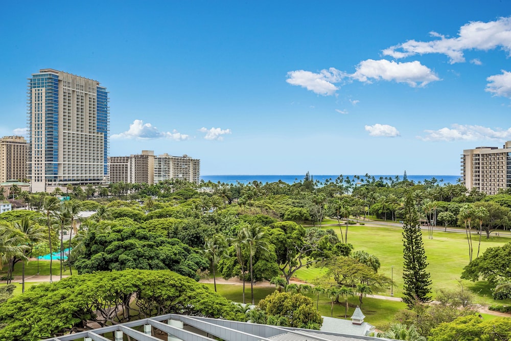 Luana Waikiki Hotel & Suites - photo 187