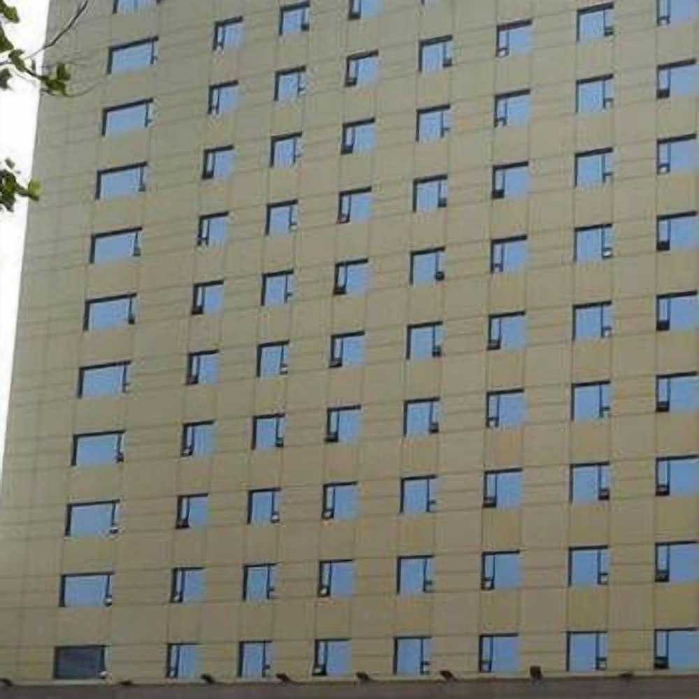 The Arctic Ocean Hotel — 4-Star Luxury Hotel in Yangquan, People's Republic of China