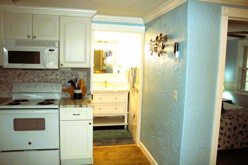 Pirate's Pointe Resort - photo 25