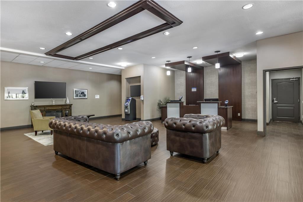 Best Western Plus Lee's Summit Hotel & Suites - photo 2