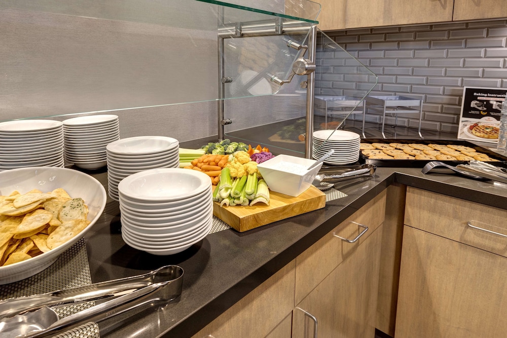 Homewood Suites by Hilton Oak Creek Milwaukee - photo 35