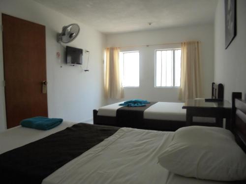 Hotel Joohn Los Almendros Gay only — hotel in Melgar