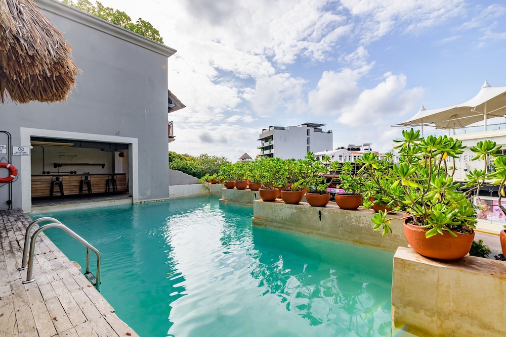 Rooftop pool