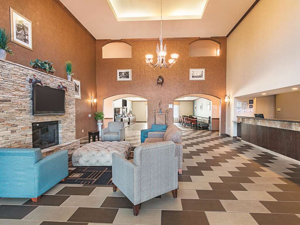 La Quinta Inn & Suites by Wyndham Glen Rose - photo 10
