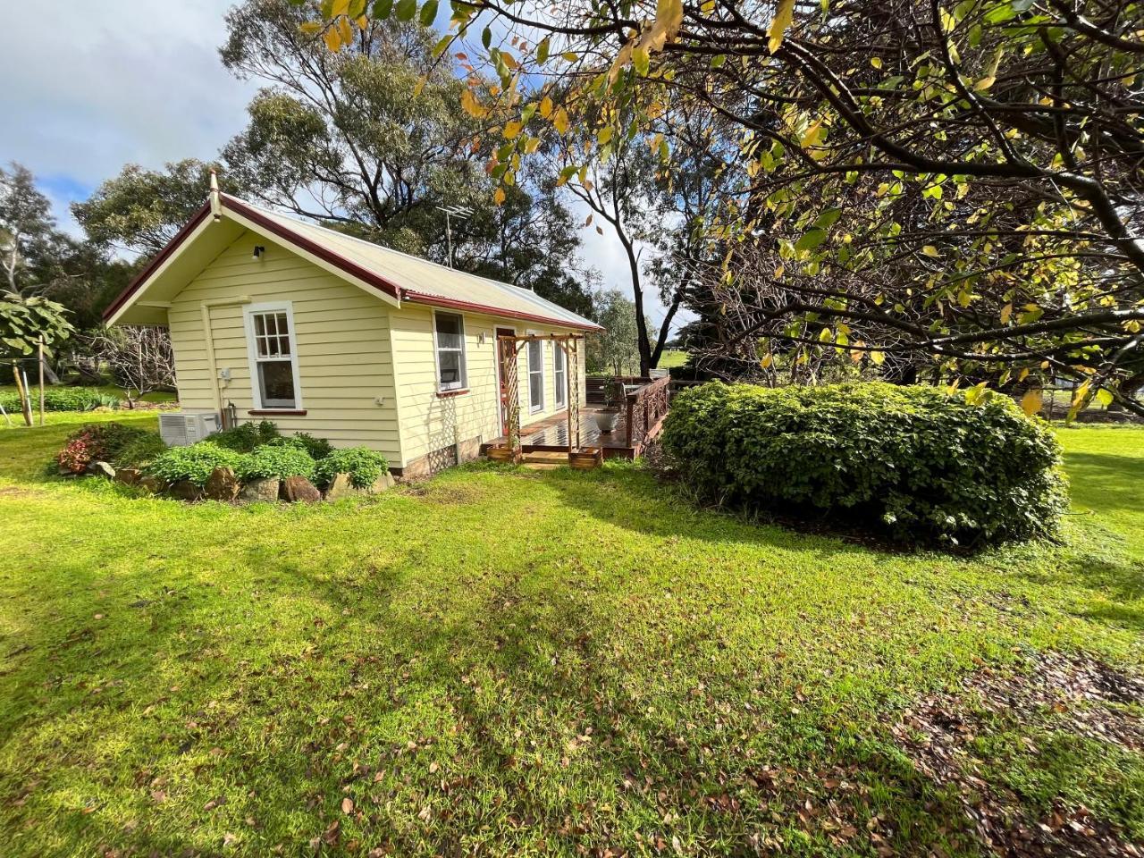 The Dairy Cottage Lake Lorne Drysdale — 4-Star Luxury Hotel in Drysdale, Australia