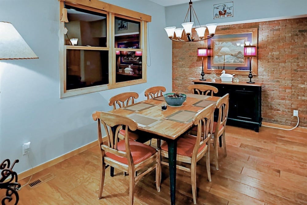 Family friendly 3 Bedroom Vacation Rental in West Keystone Resort Along the Snake River With Pool and Hot Tub - photo 34