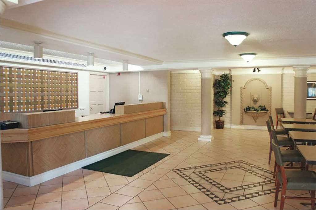 Baymont by Wyndham Houston La Porte - photo 5