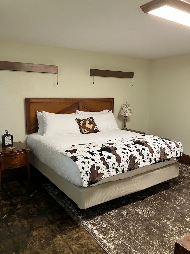 Prairie Rose Inn - photo 7