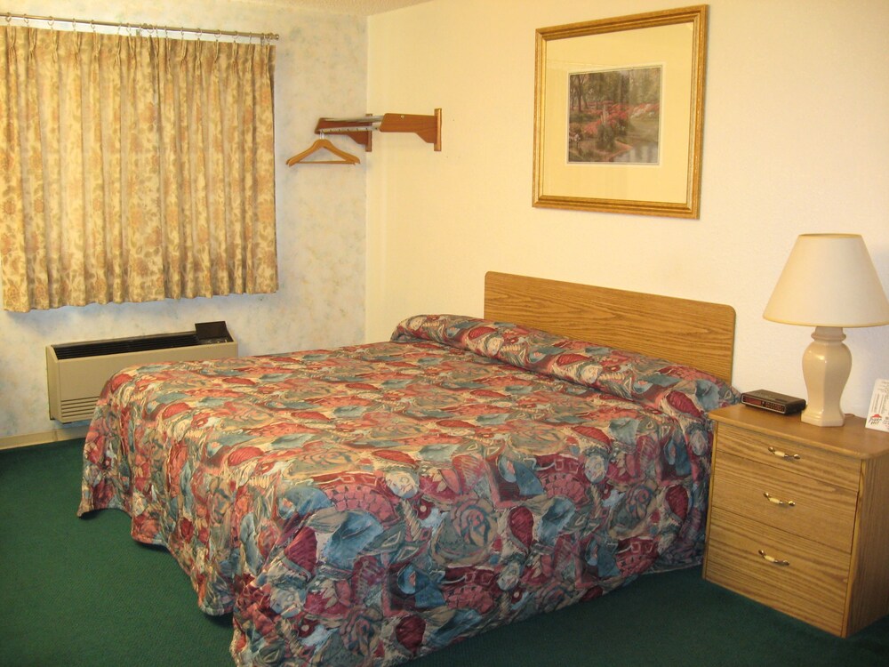 Glacier Gateway Inn Cut Bank - photo 10