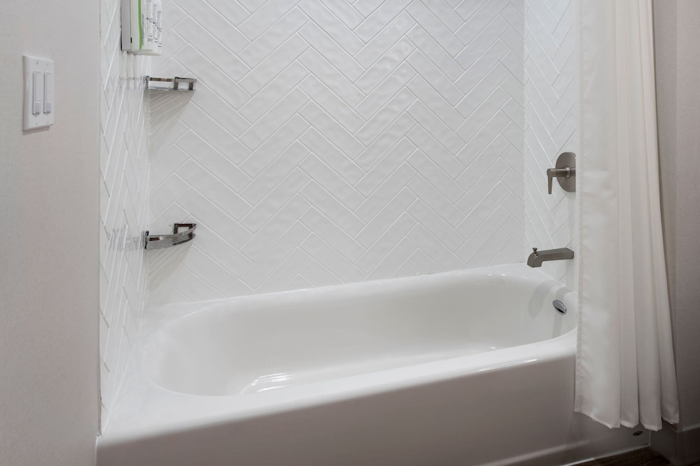 TownePlace Suites by Marriott Portland Airport ME - photo 16