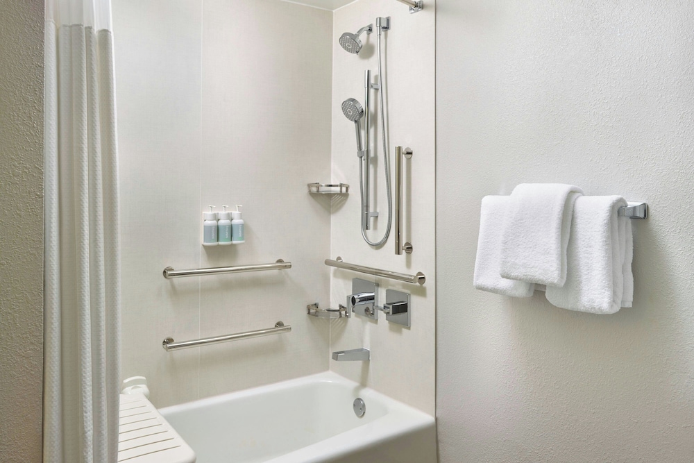 Courtyard by Marriott Seattle Federal Way - photo 12