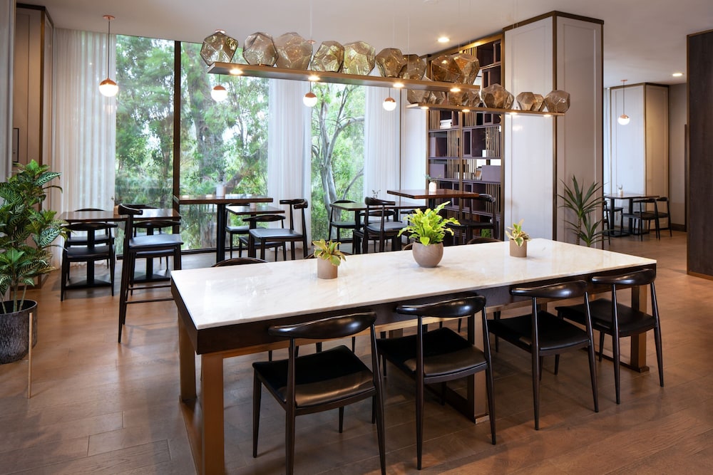 Sheraton Universal Hotel - photo 99