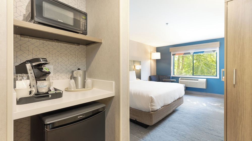 Holiday Inn Express Bellingham by IHG - photo 32