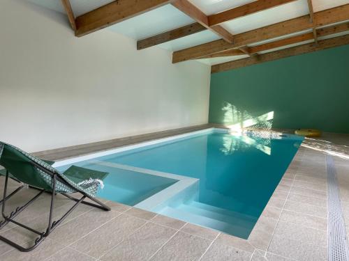 Villa La Luciole Piscine interieure — 4-Star Luxury Hotel in Barneville-Carteret, France