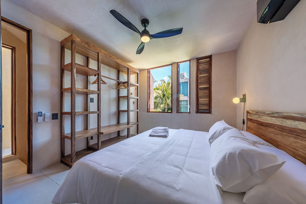 Punta Morelos — 4-Star Luxury Hotel in Brisas De Zicatela, Mexico