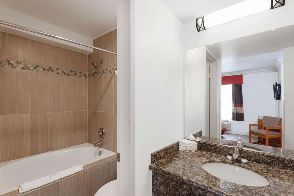 Super 8 by Wyndham Santa Clarita Valencia - photo 13