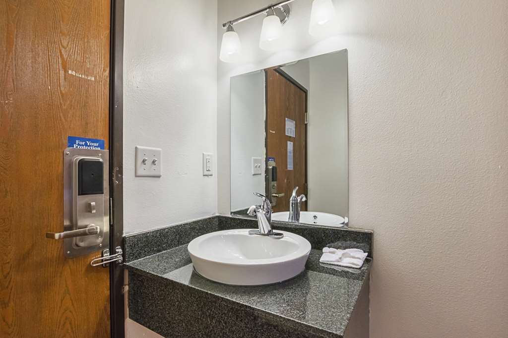 Motel 6 Marshalltown IA - photo 14