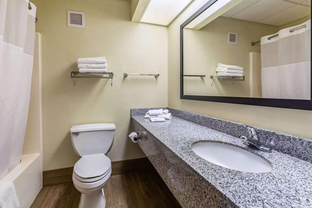 Quality Inn & Suites Southport - photo 24