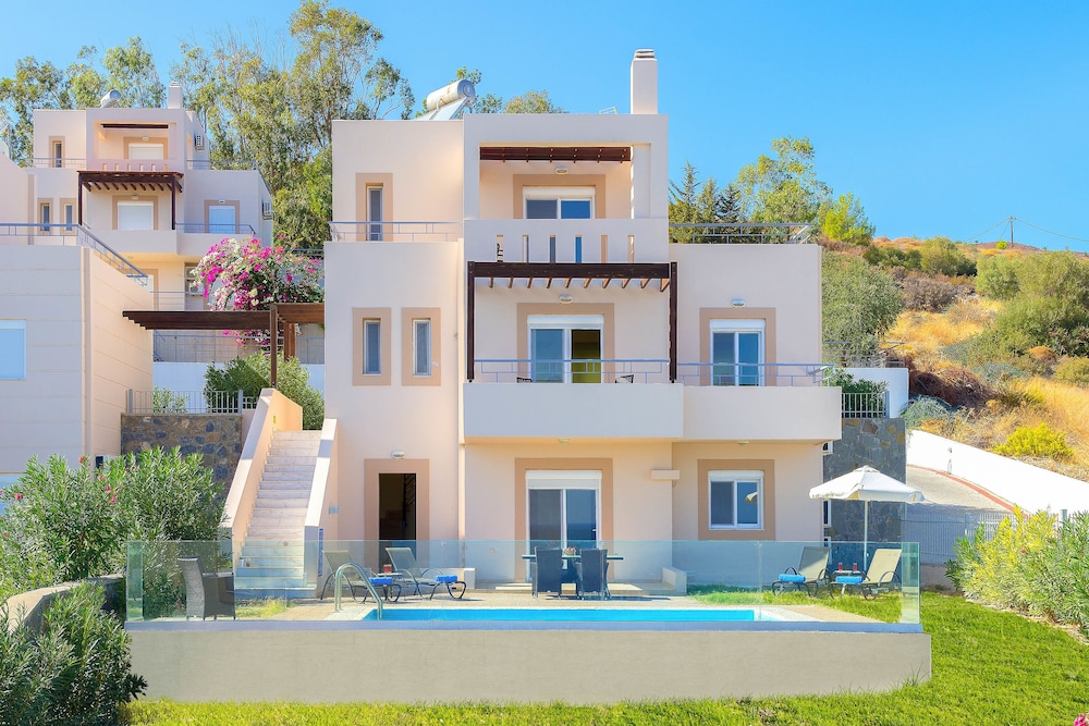Athoniki Villas — 4-Star Luxury Hotel in Rodos, Greece