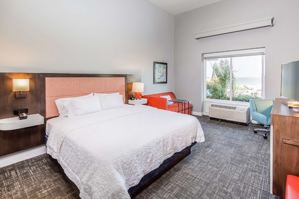 Hampton Inn Pensacola Beach - photo 20