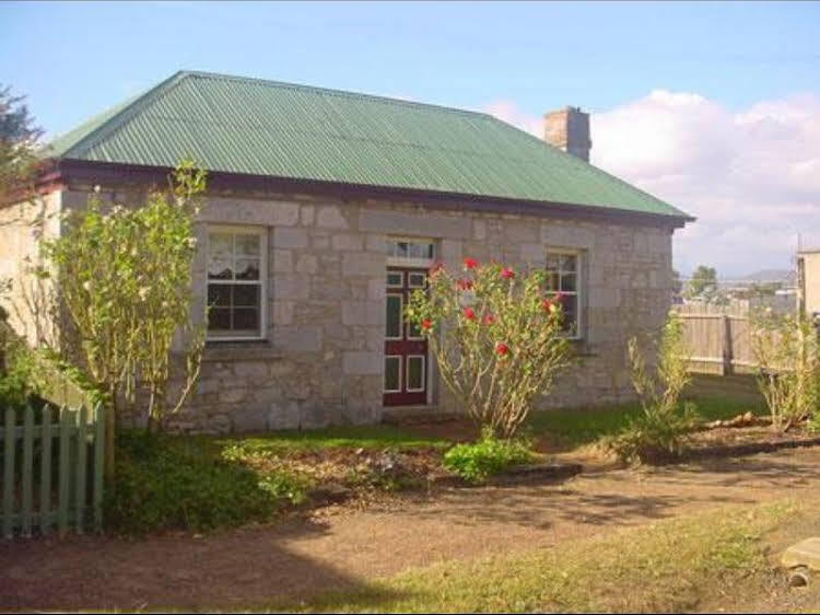 Ross B&B Accommodation — 4-Star Luxury Hotel in Ross, Australia