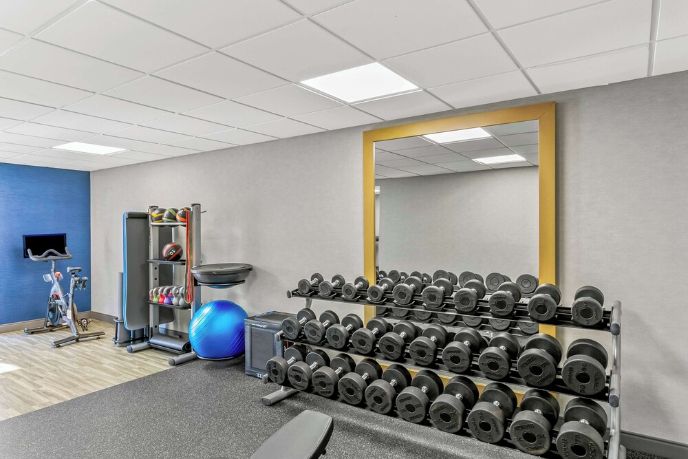 Hampton Inn Bowie - photo 29