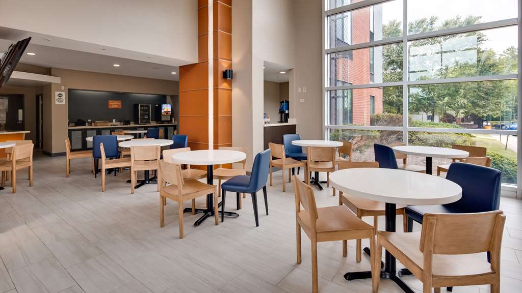 Best Western Plus Augusta North Inn & Suites - photo 4