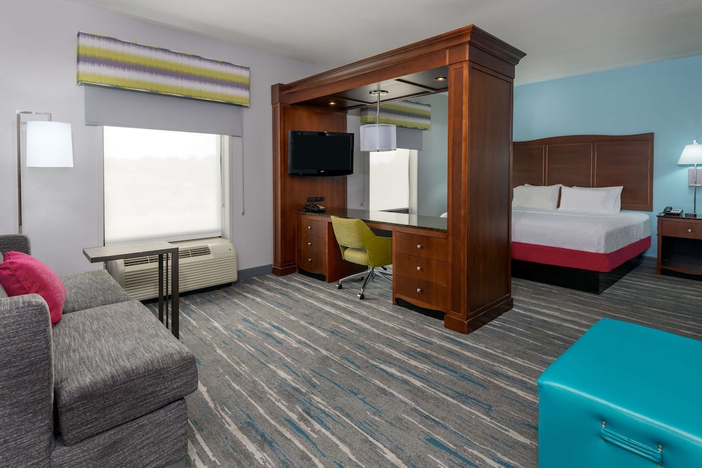Hampton Inn & Suites Winston Salem University Area NC - photo 4