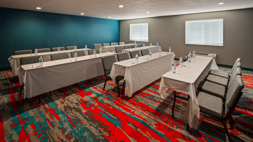 Best Western DeWitt - photo 23