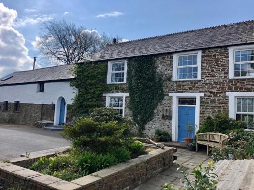 Lake Villa Holiday Cottages — 4-Star Luxury Hotel in Holsworthy, United Kingdom