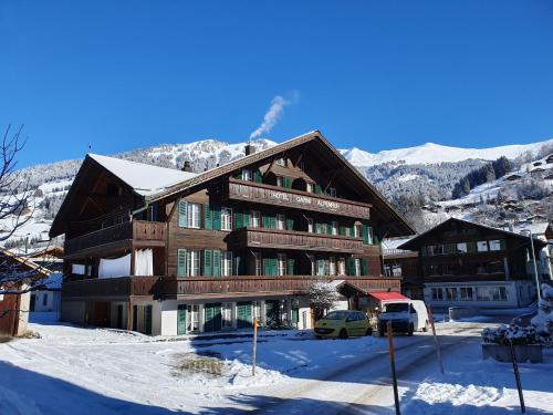 Hotel Garni Alpenruh in Lenk, Switzerland