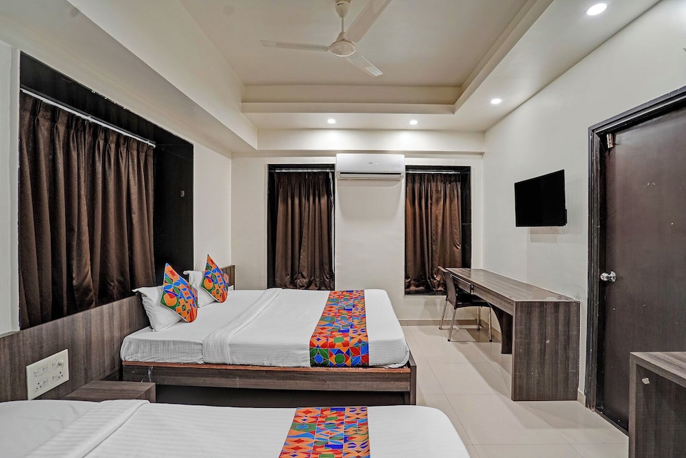 FabHotel Royal Inn — Wadgaon — photo 4