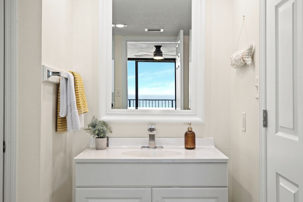 Sandpiper Beacon Beach Resort - photo 401