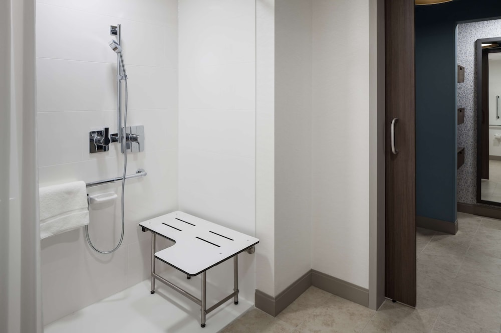 Hilton Garden Inn Madison Downtown - photo 28